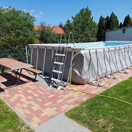Schoenes In Mit Sehr Grossen Pool Holiday home *